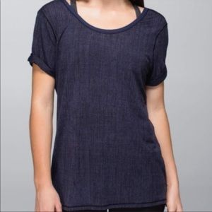Brand New Lululemon Trikonasana Athletics T-shirt size 12